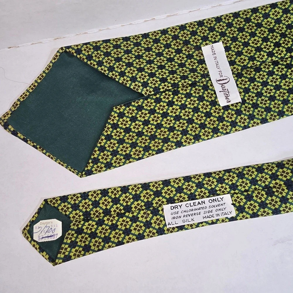 Vintage Green All Silk Made in‎ Italy Dayton's Brand Neck Tie NEW!